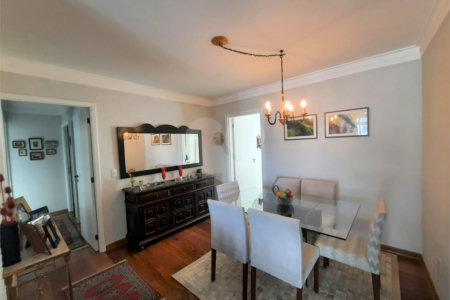 Apartamento à venda com 3 quartos, sendo 1 suíte,  em Alto da Boa Vista, São Paulo, SP