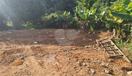 Terreno à venda com 1 quarto em Loteamento Vila Priscila, Atibaia, SP