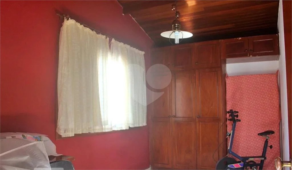 Casa com 250m² , 3 quartos, sendo 1 suíte , 3 vagas , à venda no Jd. Ana Maria - Santo André