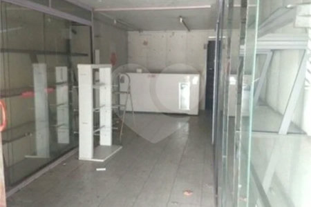 Casa comercial com 420m² , 3 banheiros , 5 vagas de garagem , à venda em São Mateus.