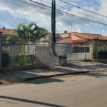 Casa térrea para locação e venda no Condomínio Mont Carlo I