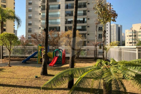 Apartamento à venda com 3 suítes em Vila Suzana, São Paulo, SP
