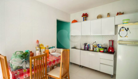 Sobrado à venda com 4 quartos em Vila Brasilina, São Paulo, SP