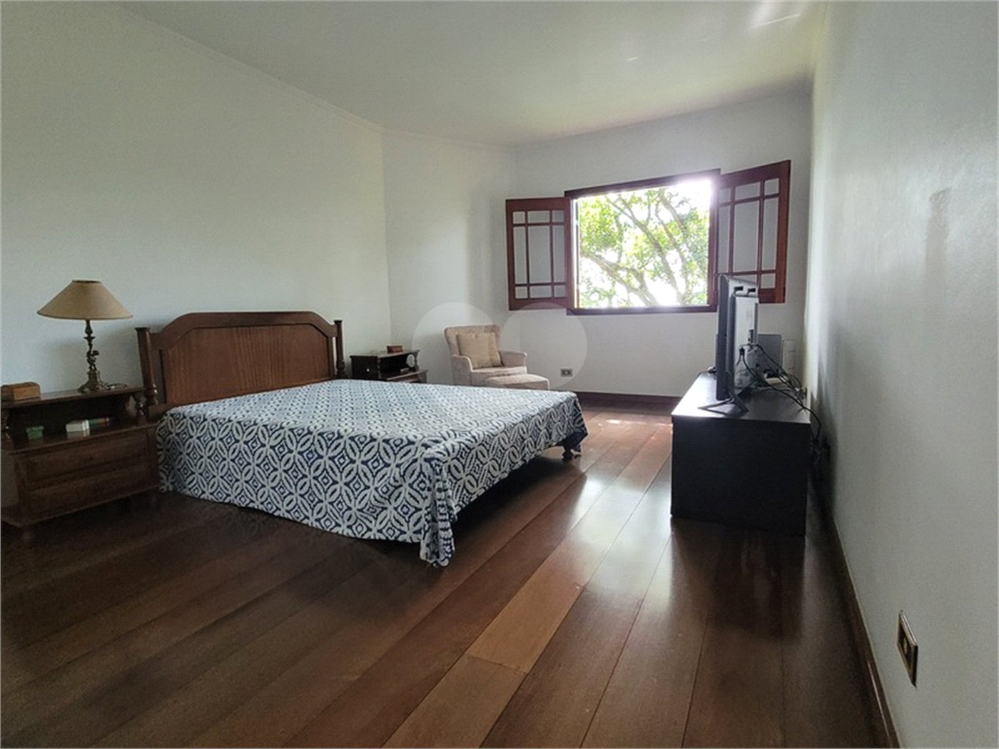 Casa à venda com 4 quartos, sendo 2 suítes, no condomínio Alpes da Cantareira, Mairiporã - SP