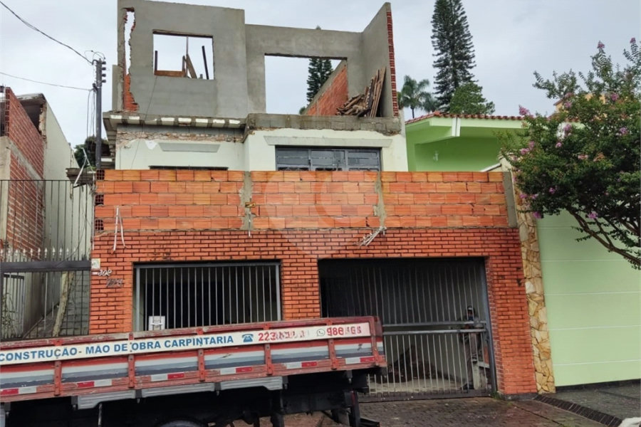 Sobrado à venda com 4 quartos, sendo 2 suítes, em Tremembé, São Paulo, SP