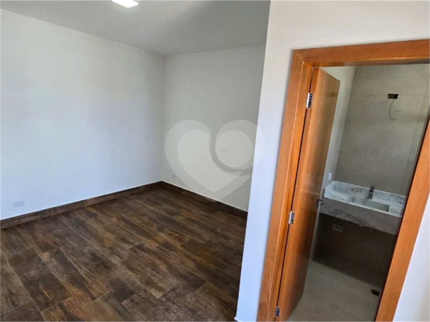 Sobrado à venda com 3 quartos, sendo 1 suíte, em Jardim Maristela, São Paulo, SP