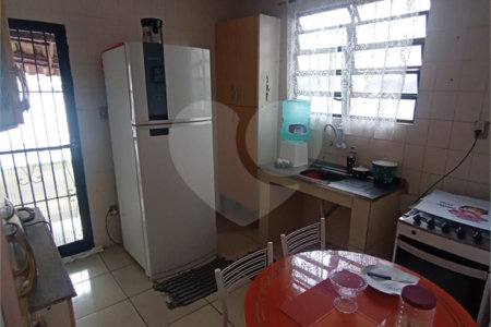 Casa à venda com 3 quartos em Campo Grande, Rio de Janeiro, RJ