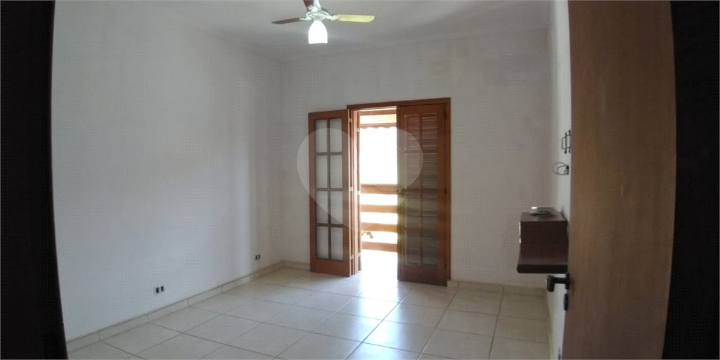 Casa à venda com 4 quartos, sendo 2 suítes, em Barreiro, Mairiporã, SP