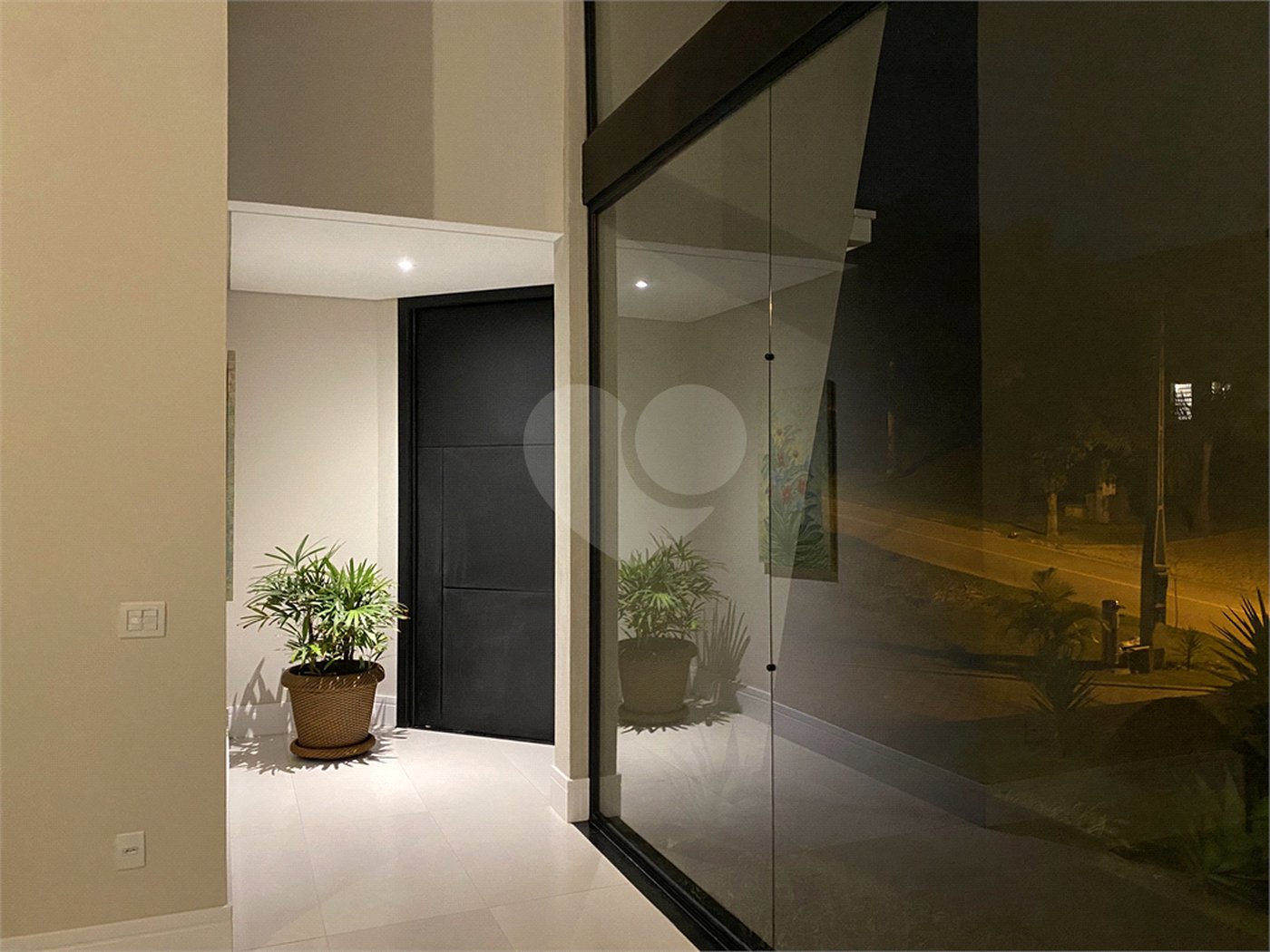 Casa à venda com 3 suítes no condomínio Jardim Primavera, Louveira - SP