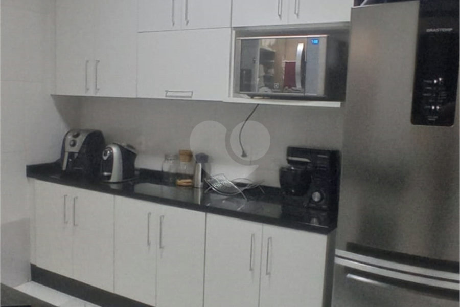 Casa à venda com 2 suítes no condomínio Residencial Pavoni I, São Paulo - SP