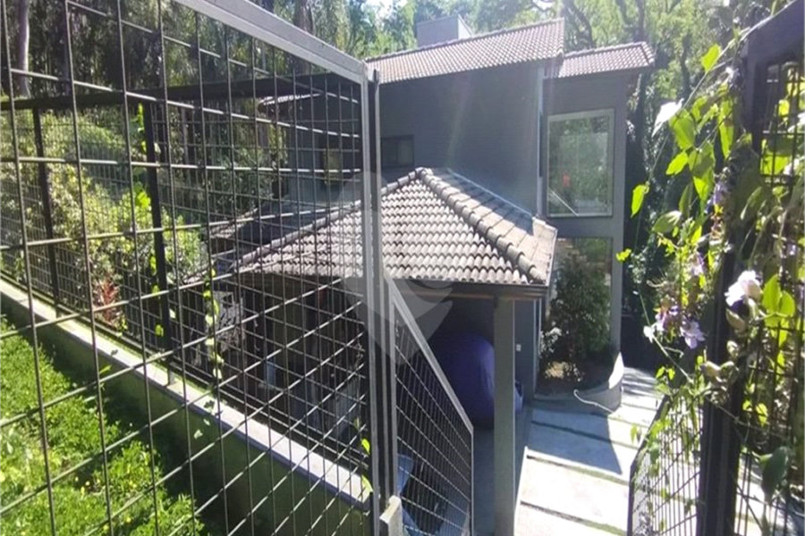 Casa à venda com 3 suítes no condomínio Sausalito, Mairiporã - SP
