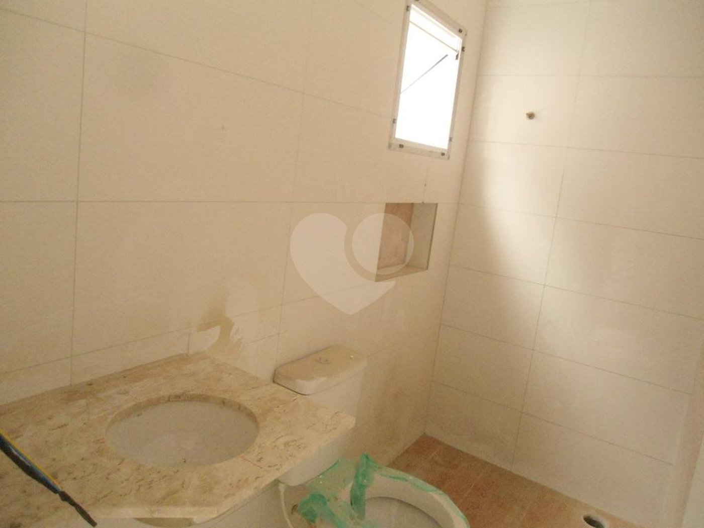 Casa à venda com 2 suítes no condomínio Ilha da Madeira, São Paulo - SP