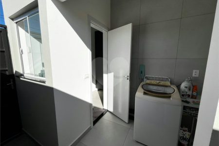 Casa à venda com 3 quartos, sendo 1 suíte, no condomínio Residencial Golden Ville, Itapetininga - SP