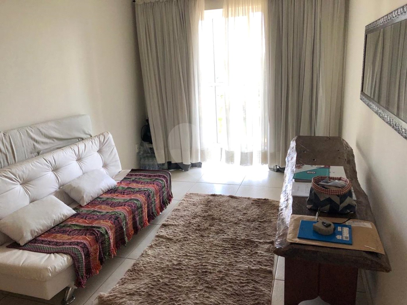 Casa à venda com 5 quartos, sendo 2 suítes, no condomínio Terras de Santa Izabel, Salto - SP