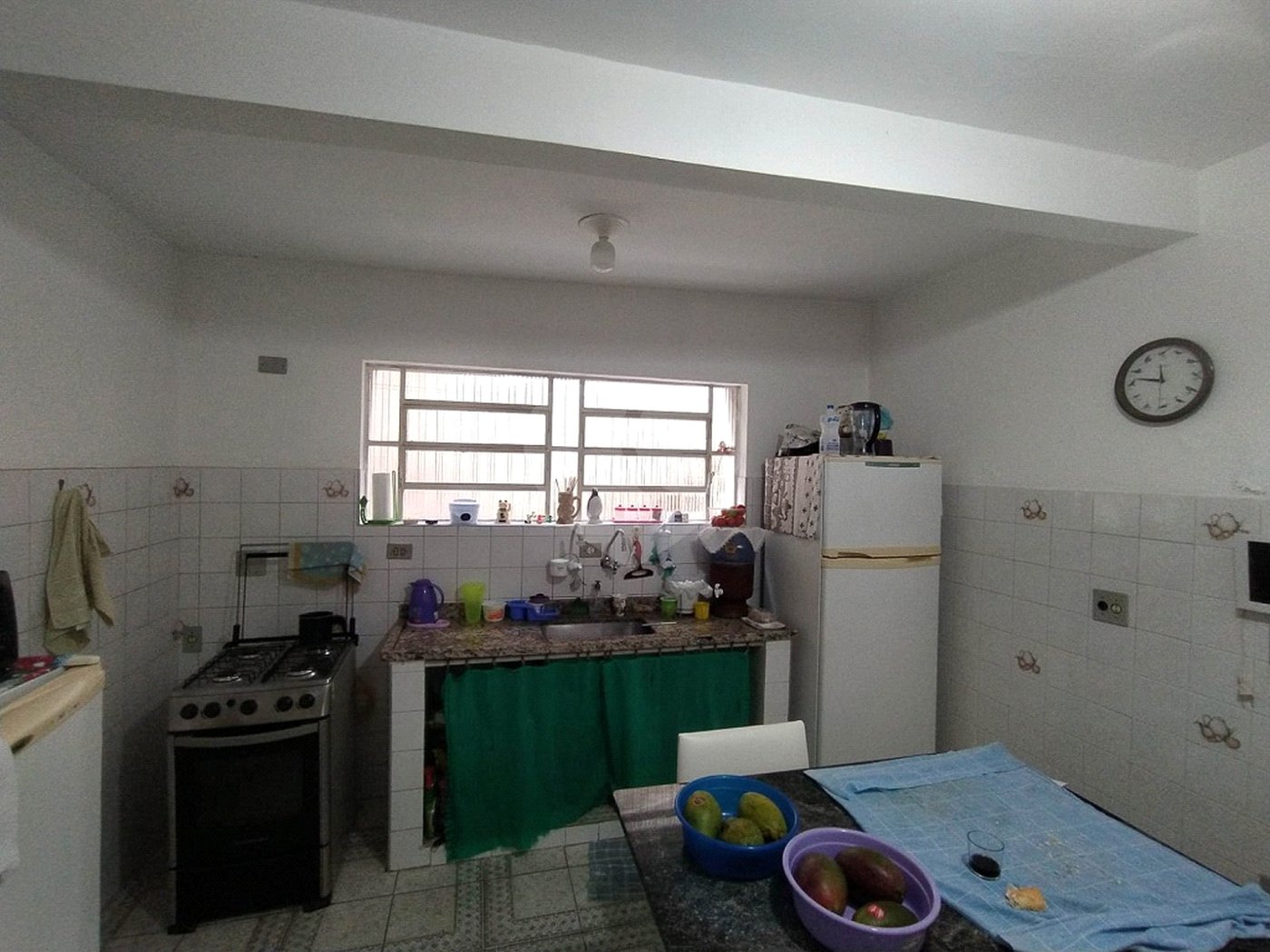 Casa à venda com 6 quartos, sendo 2 suítes, em Chora Menino, São Paulo, SP