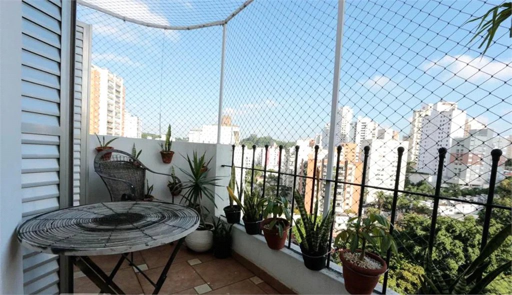 Apartamento à venda com 3 suítes em Vila Morumbi, São Paulo, SP