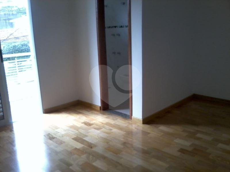 Sobrado à venda com 3 suítes em Vila Inah, São Paulo, SP