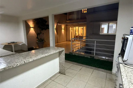 Casa à venda com 4 suítes no condomínio East Village, São Paulo - SP