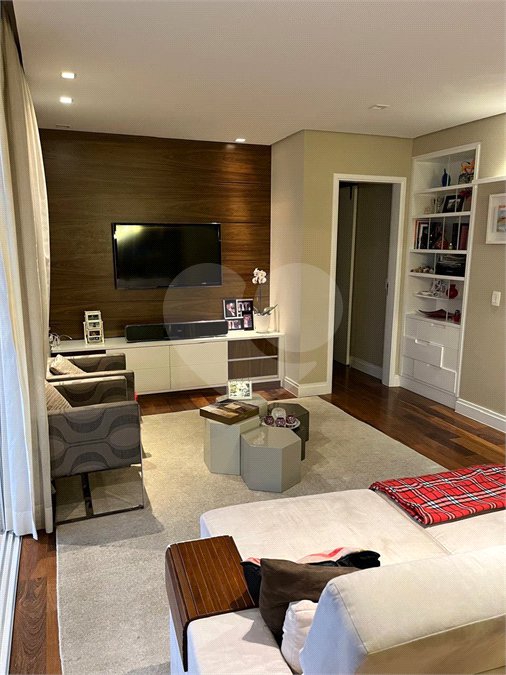 Apartamento à venda com 3 suítes em Vila Gertrudes, São Paulo, SP