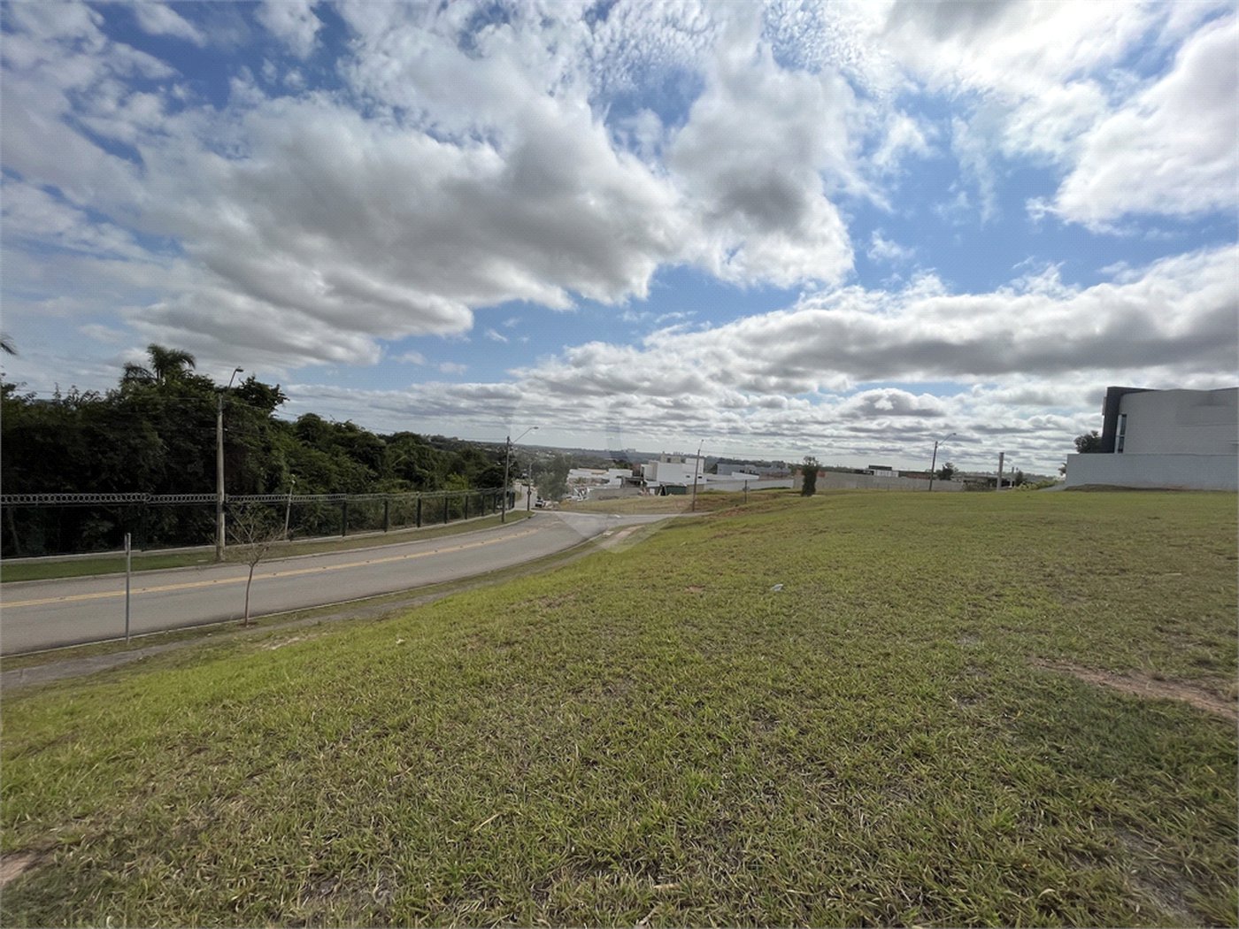 Terreno à venda no condomínio Fazenda Jequitibá, Sorocaba - SP