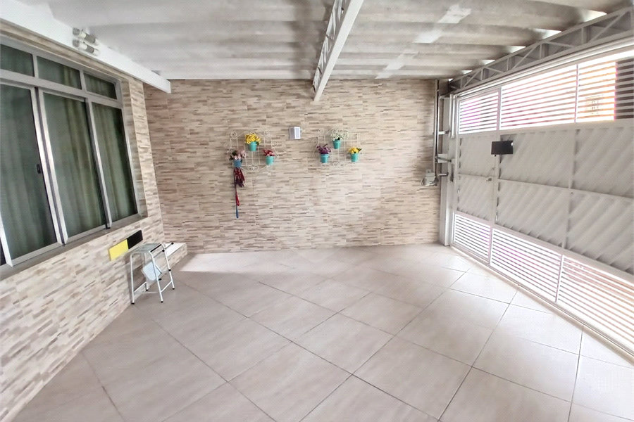 Casa à venda com 3 quartos, sendo 1 suíte, em Campo Limpo, São Paulo, SP
