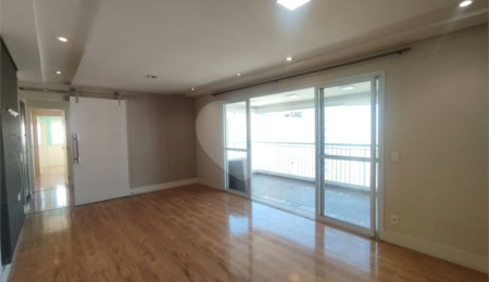 Apartamento à venda com 3 quartos, sendo 1 suíte,  no Centro, São Bernardo do Campo, SP