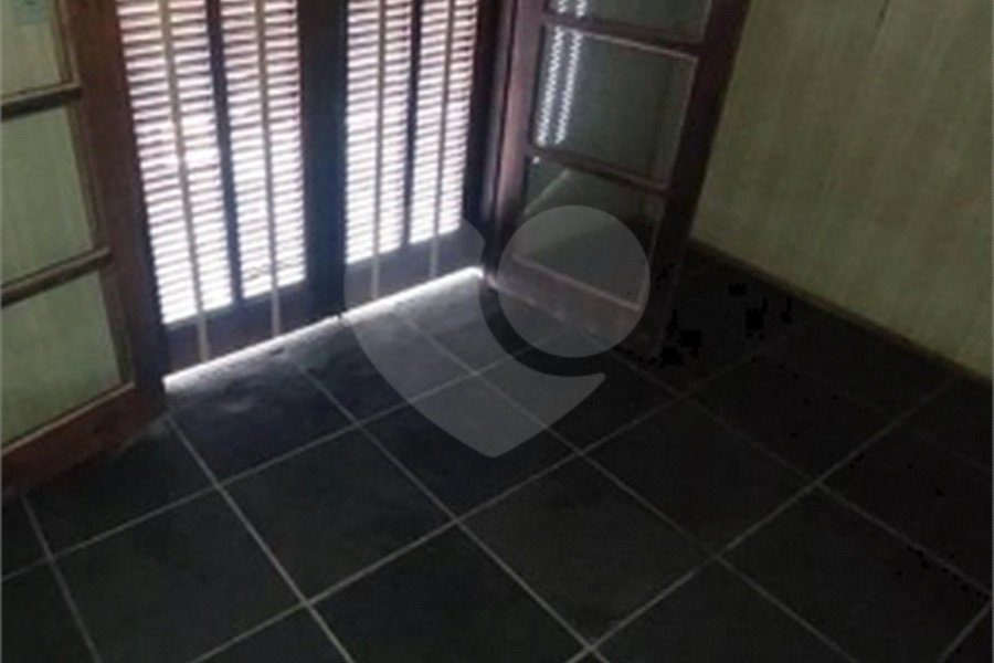 Casa à venda com 5 quartos, sendo 1 suíte, em Mantiqueira, Mairiporã, SP