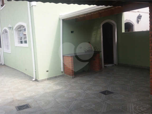 Sobrado à venda com 3 quartos, sendo 1 suíte,  em Horto, São Paulo, SP