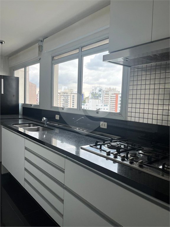 Apartamento à venda com 3 suítes em Vila Andrade, São Paulo, SP