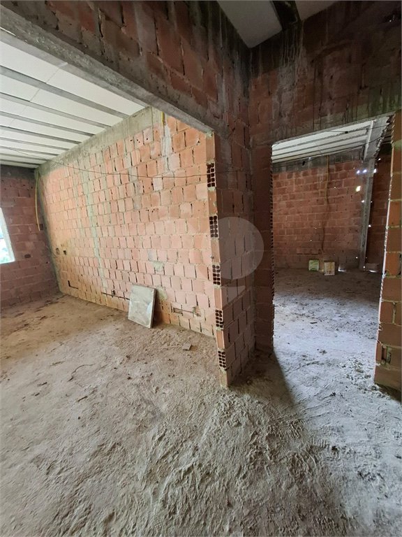 Casa à venda com 5 quartos em Santíssimo, Rio de Janeiro, RJ