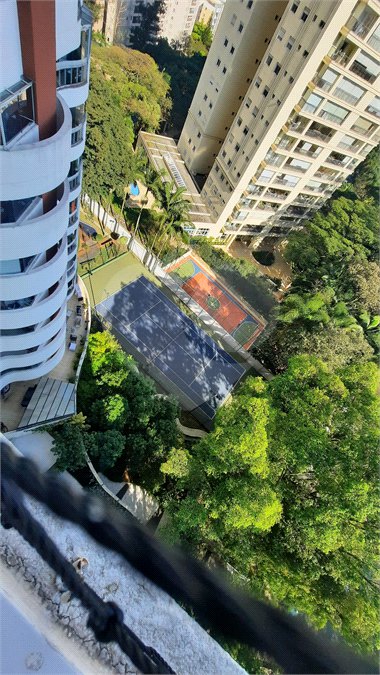 Apartamento à venda com 3 suítes em Jardim Marajoara, São Paulo, SP
