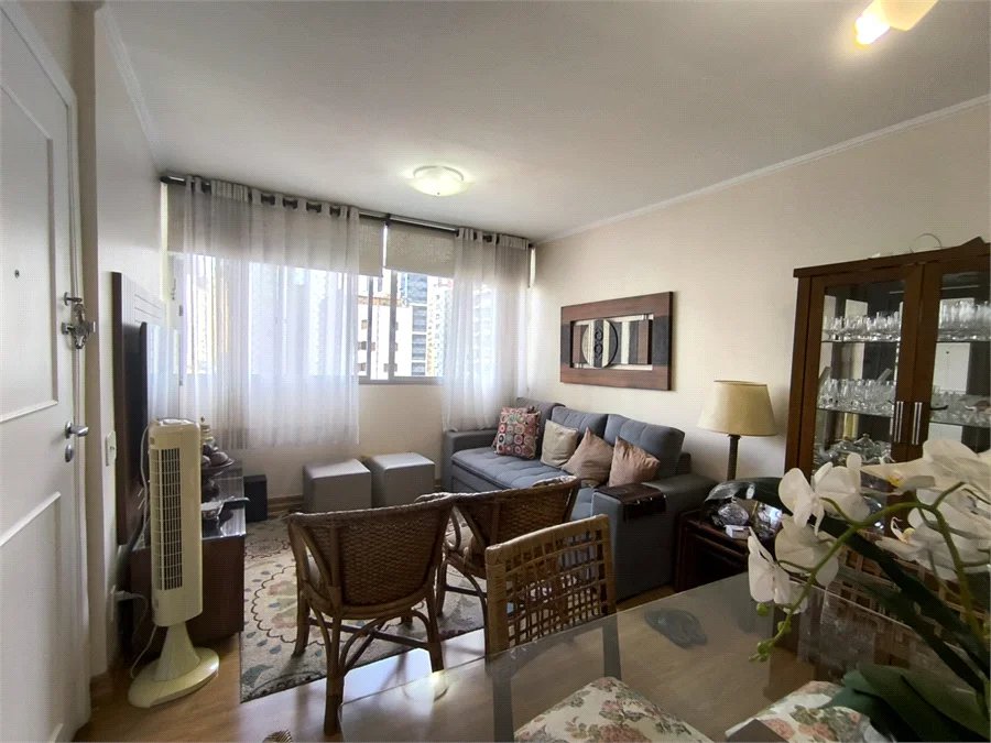 Apartamento à venda com 2 quartos, sendo 1 suíte, em Pinheiros, São Paulo, SP