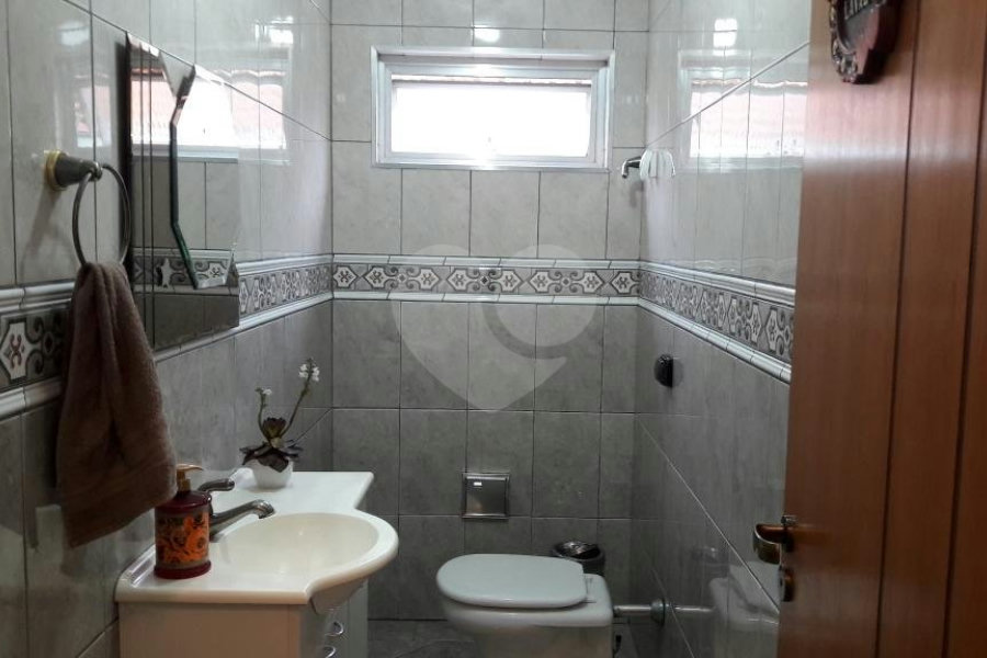 Sobrado à venda com 3 quartos, sendo 1 suíte, em Vila Harmonia, Guarulhos, SP