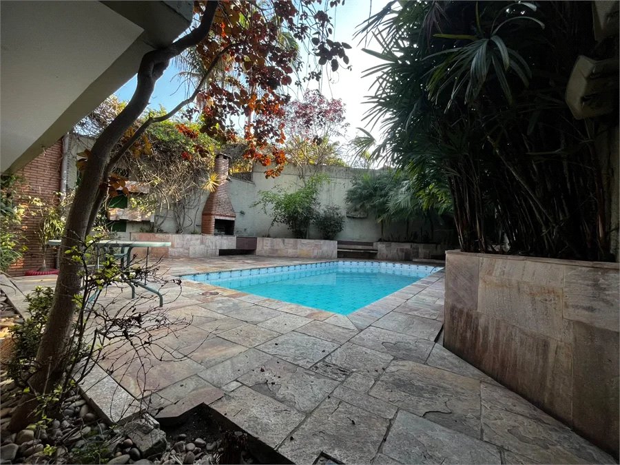 Sobrado à venda com 3 quartos, sendo 1 suíte, em Rolinópolis, São Paulo, SP