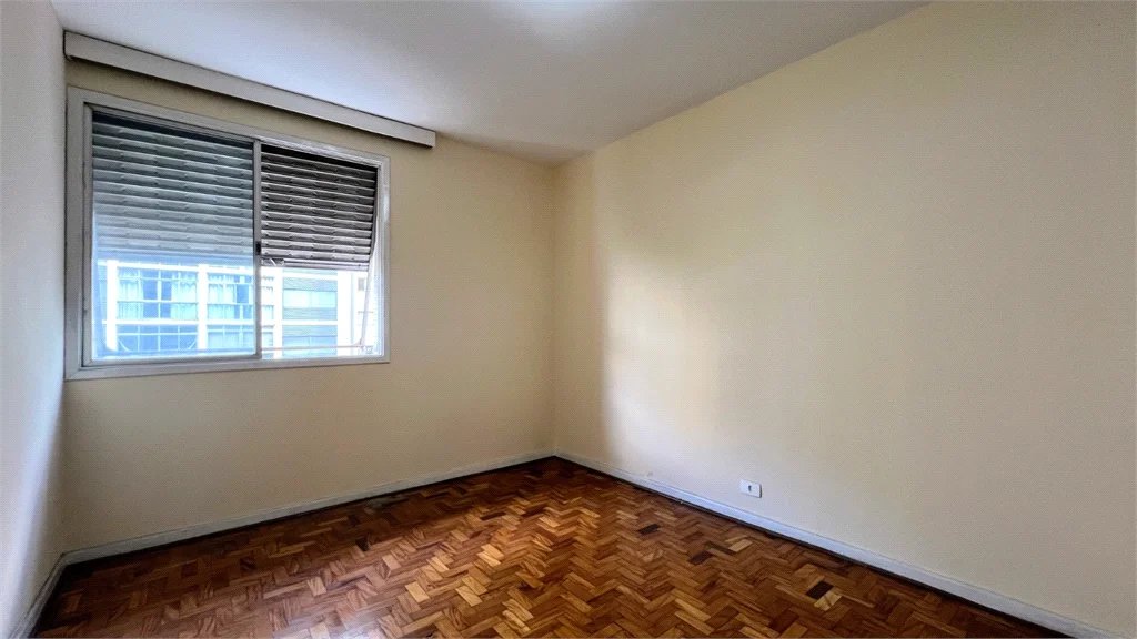 Apartamento à venda com 3 quartos, sendo 1 suíte,  em Pinheiros, São Paulo, SP