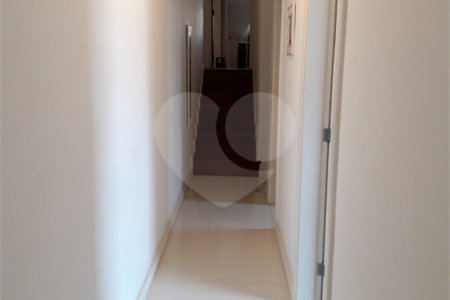 Sobrado à venda com 3 quartos, sendo 1 suíte, em Vila Suzana, São Paulo, SP