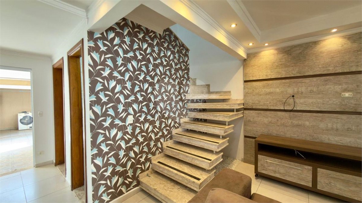 Casa à venda com 3 quartos, sendo 1 suíte, no condomínio Residencial Village Salermo, Sorocaba - SP