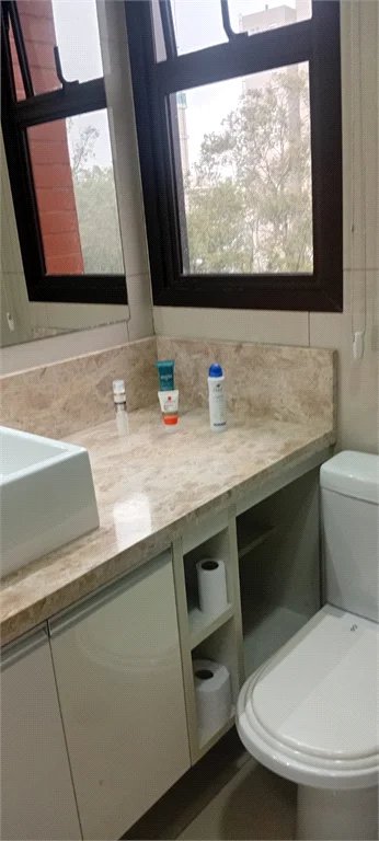 Apartamento à venda com 3 quartos, sendo 1 suíte,  em Vila Andrade, São Paulo, SP