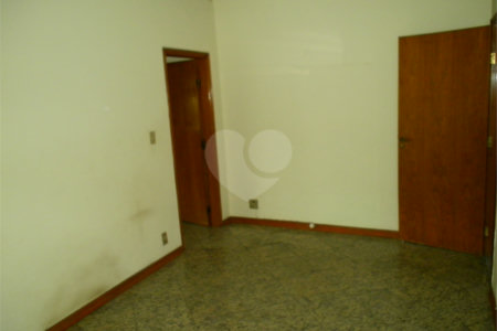 Sobrado à venda com 4 quartos em Vila Maria Alta, São Paulo, SP