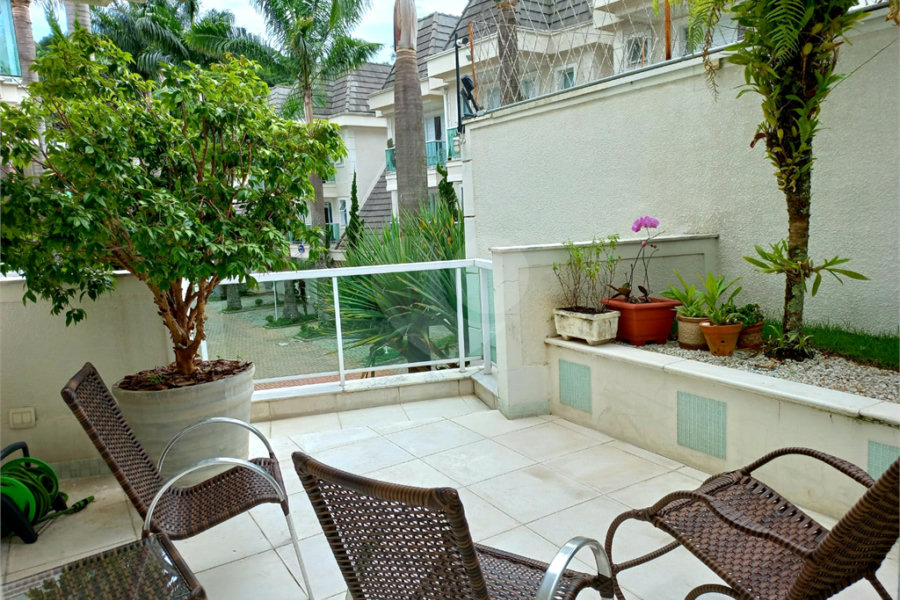 Casa à venda com 3 suítes no condomínio Maison Montparnasse, São Paulo - SP