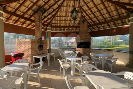Casa à venda com 4 quartos, sendo 2 suítes, no condomínio Ibiti Royal Park, Sorocaba - SP