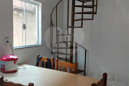 Casa à venda com 4 quartos, sendo 1 suíte, em Terra da Uva, Louveira, SP