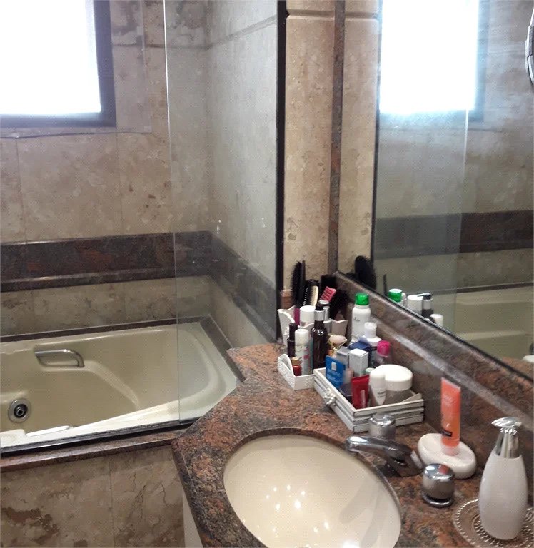 Apartamento à venda com 4 quartos, sendo 3 suítes,  em Vila Andrade, São Paulo, SP