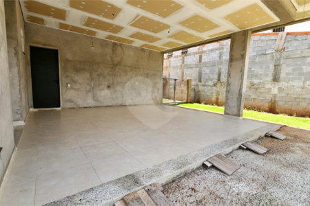 Casa à venda com 3 suítes no condomínio Residencial Jardim Primavera, Louveira - SP