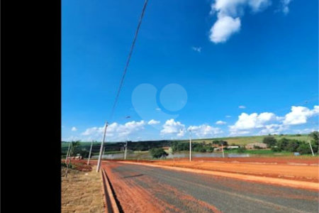 Terreno à venda no condomínio Loteamento Aberto Residencial Sport Lírios dos Vales, Elias Fausto - SP