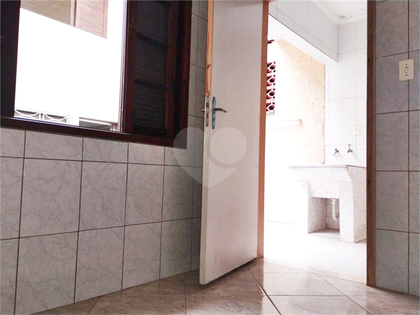 Sobrado à venda com 2 quartos em Vila Nivi, São Paulo, SP
