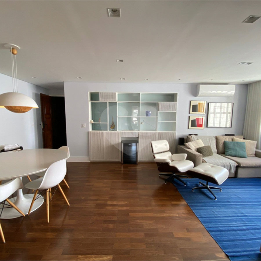 Apartamento à venda com 2 quartos em Cerqueira César, São Paulo, SP