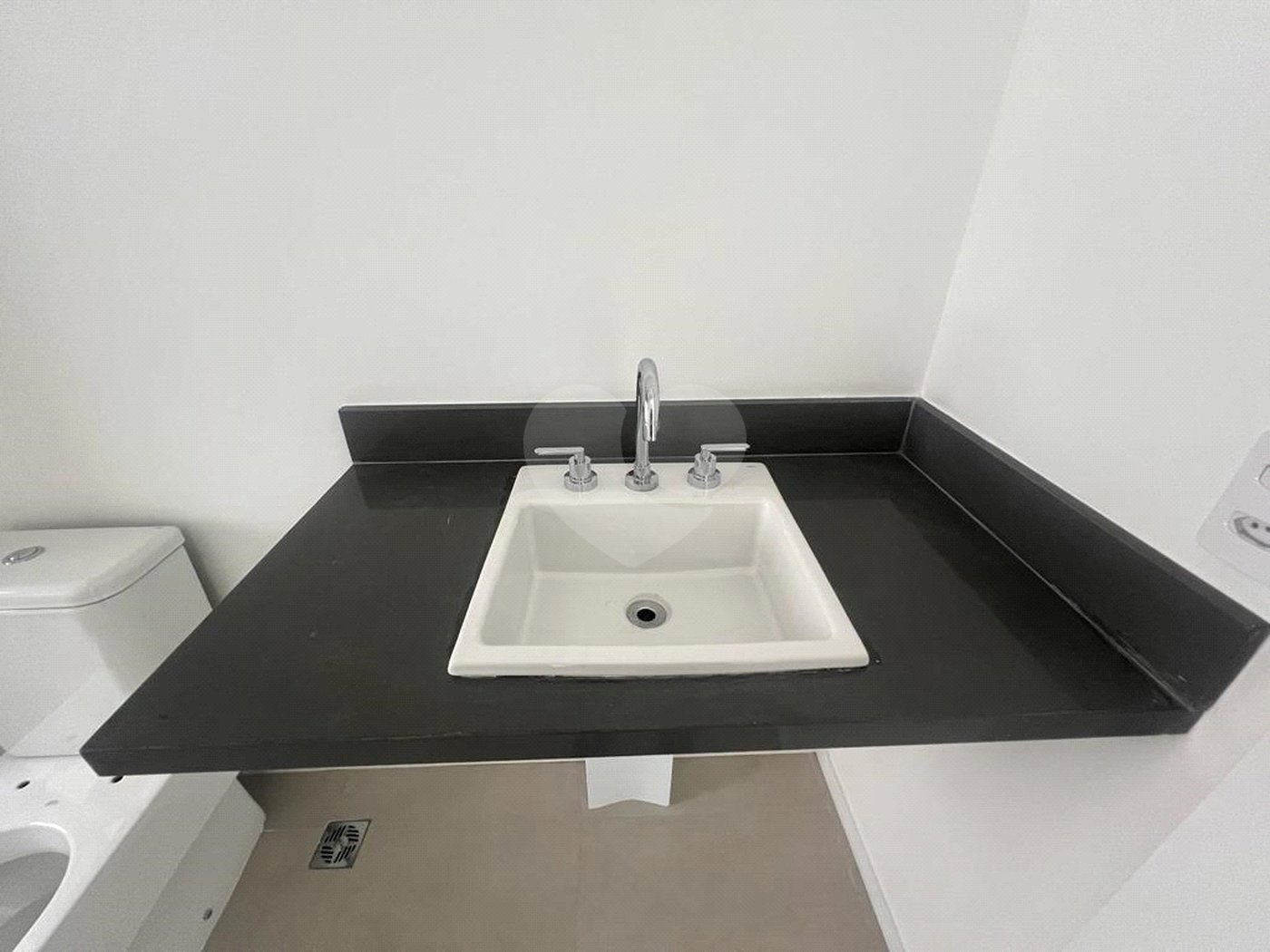 Apartamento à venda com 3 quartos, sendo 1 suíte, em Pinheiros, São Paulo, SP