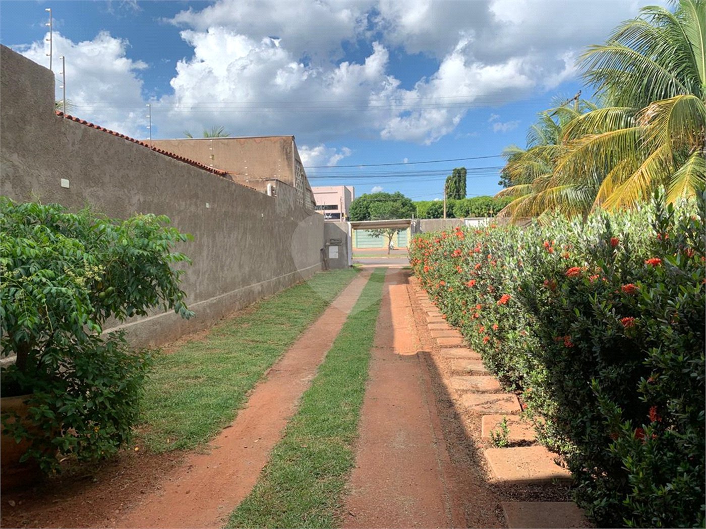 Casa à venda com 1 quarto em Parque Das Mangueiras, Três Lagoas, MS