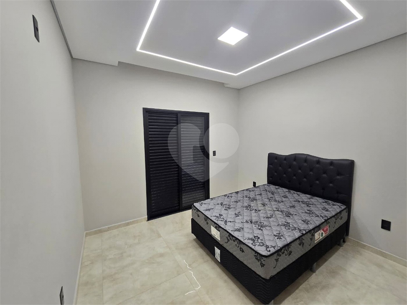 Casa à venda com 2 quartos, sendo 1 suíte,  em Residencial Lago dos Ipês, Itapetininga, SP